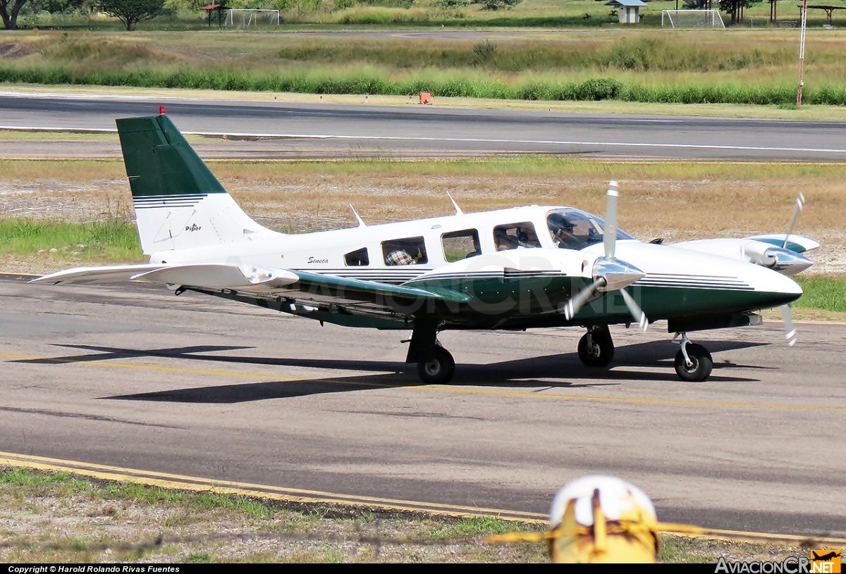 TG-RDM - Piper PA-34-200T Seneca - Privado