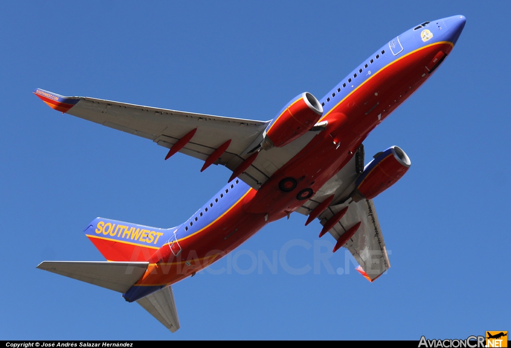 N906WN - Boeing 737-7H4 - Southwest Airlines