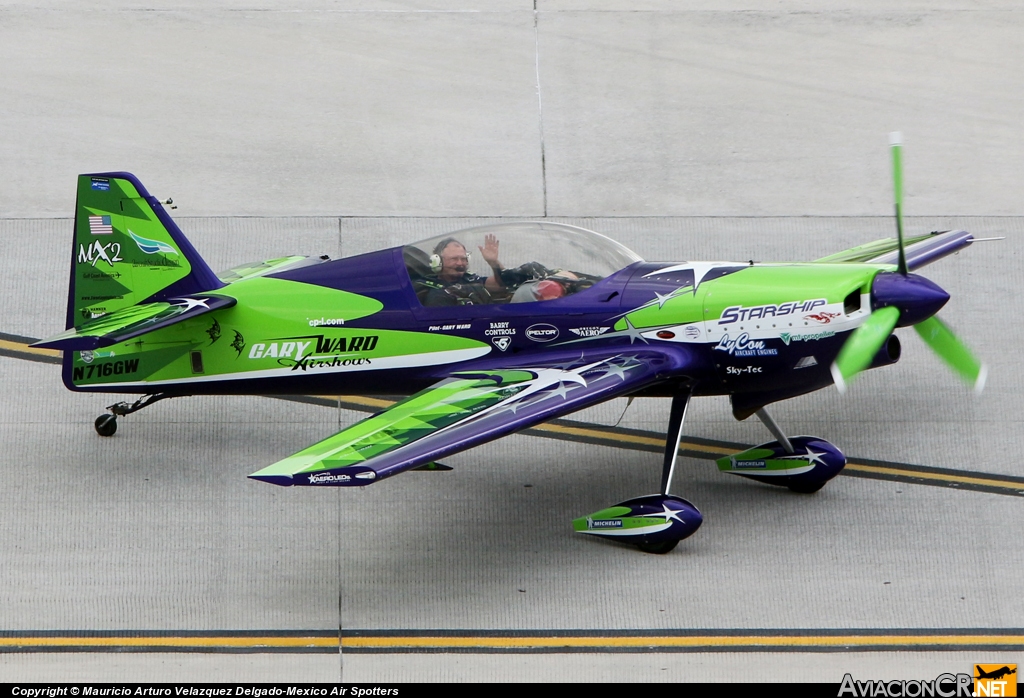 N716GW - MX Aircraft MX2 - Gary Ward Airshows