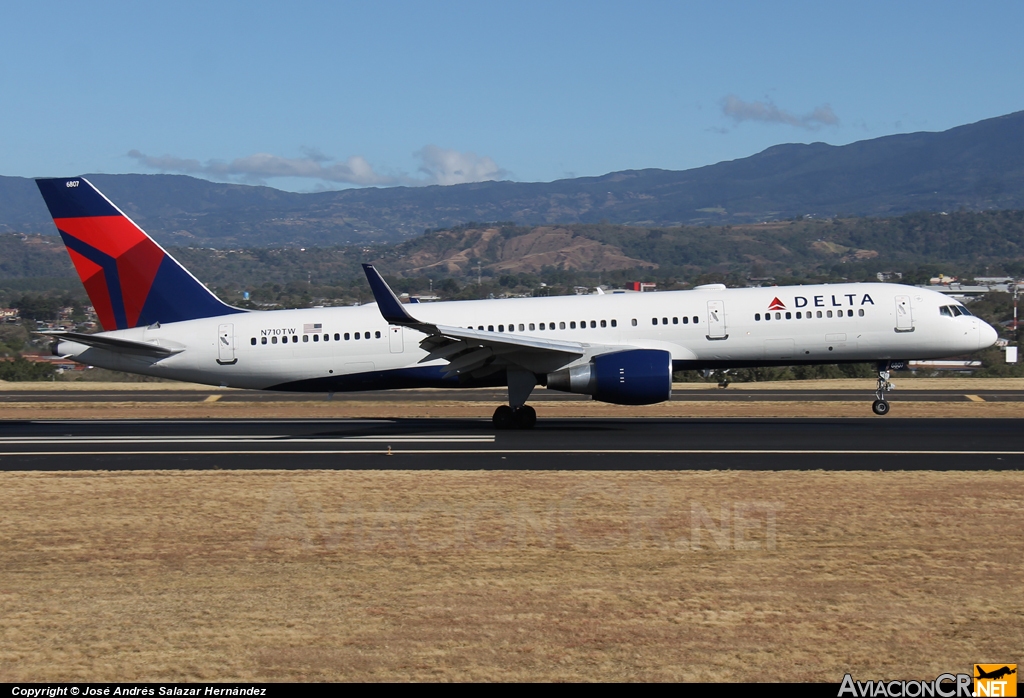N710TW - Boeing 757-2Q8 - Delta Air Lines