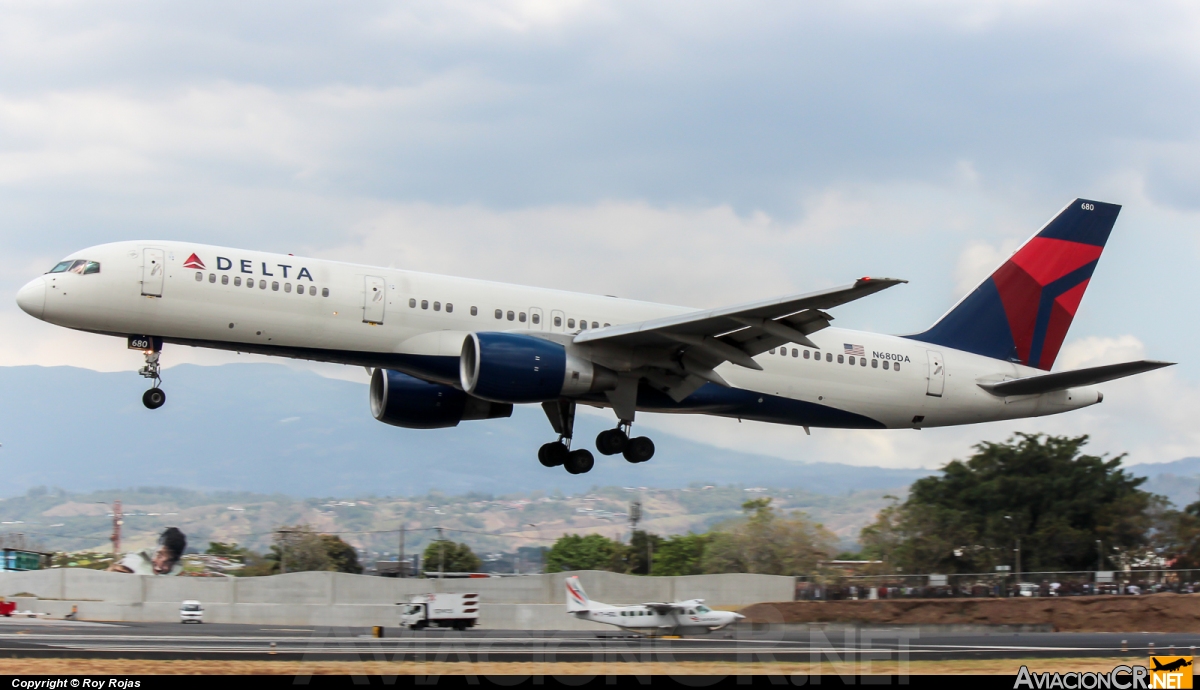 N680DA - Boeing 757-232 - Delta Air Lines
