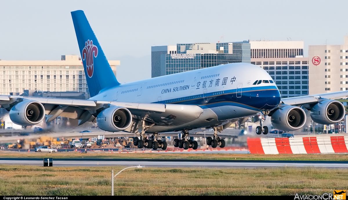 B-6137 - Airbus A380-841 - China Southern Airlines