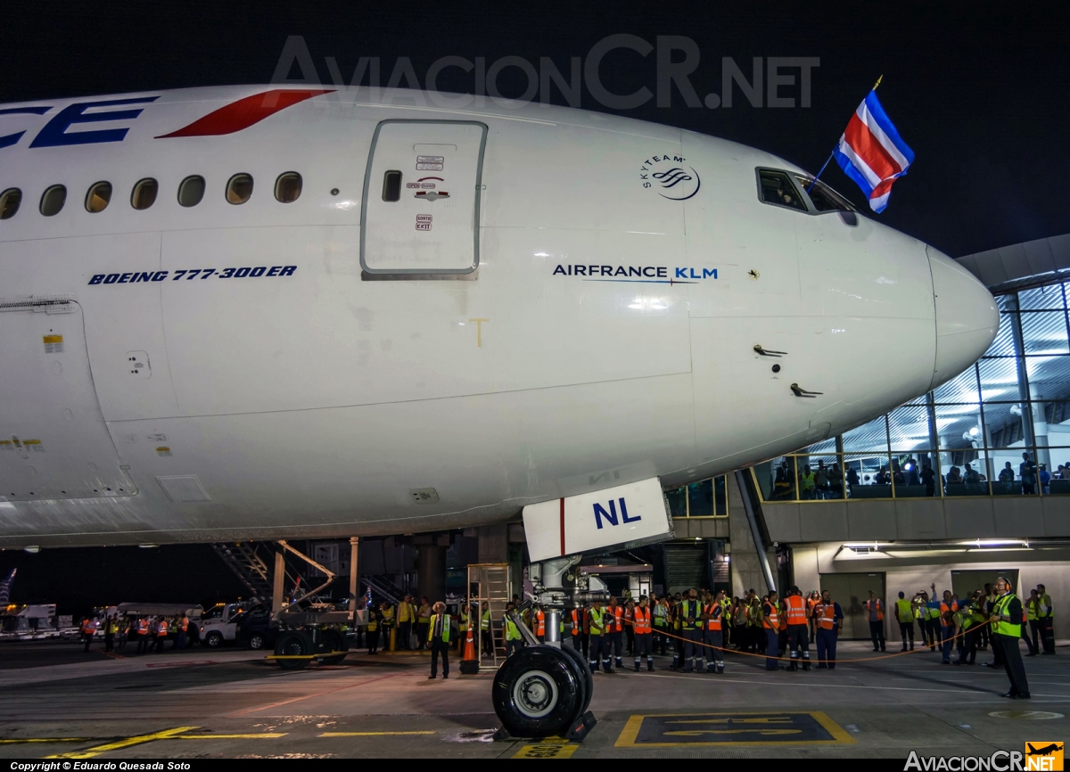 F-GZNL - Boeing 777-328ER - Air France