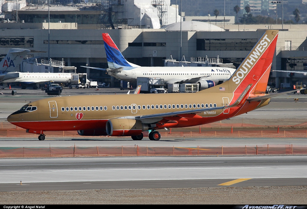 N788SA - Boeing 737-7H4 - Southwest Airlines