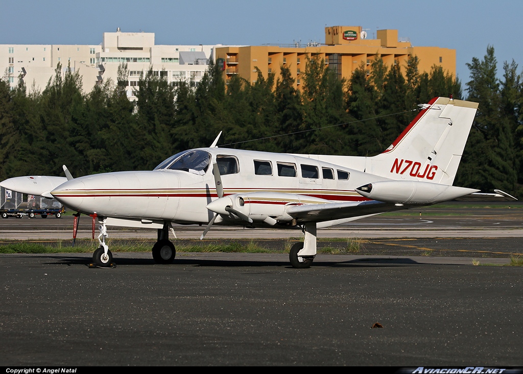 N70JG - Cessna 402B - Privado