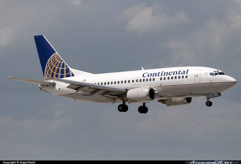 N11656 - Boeing 737-524 - Continental Airlines