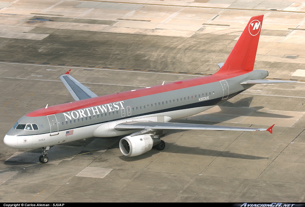 N303US - Airbus A320-211 - Northwest Airlines
