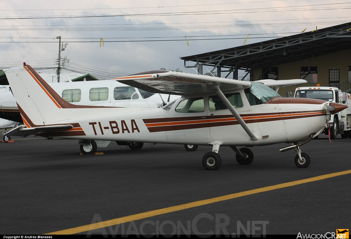 TI-BAA - Cessna 172N Skyhawk 100 II - Privado