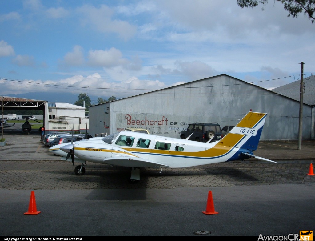 TG-LIC - Piper PA-34-200T Seneca II - Desconocida