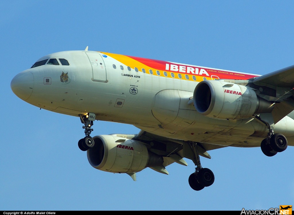 EC-KBJ - Airbus A319-111 - Iberia