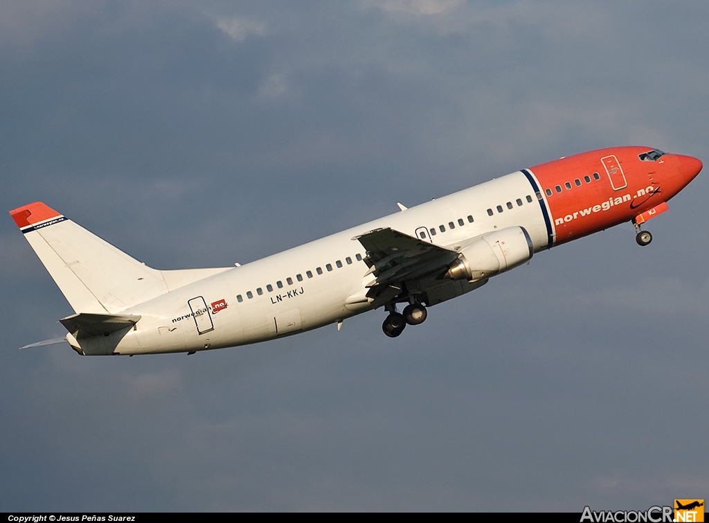 LN-KKJ - Boeing 737-36N - Norwegian Air Shuttle