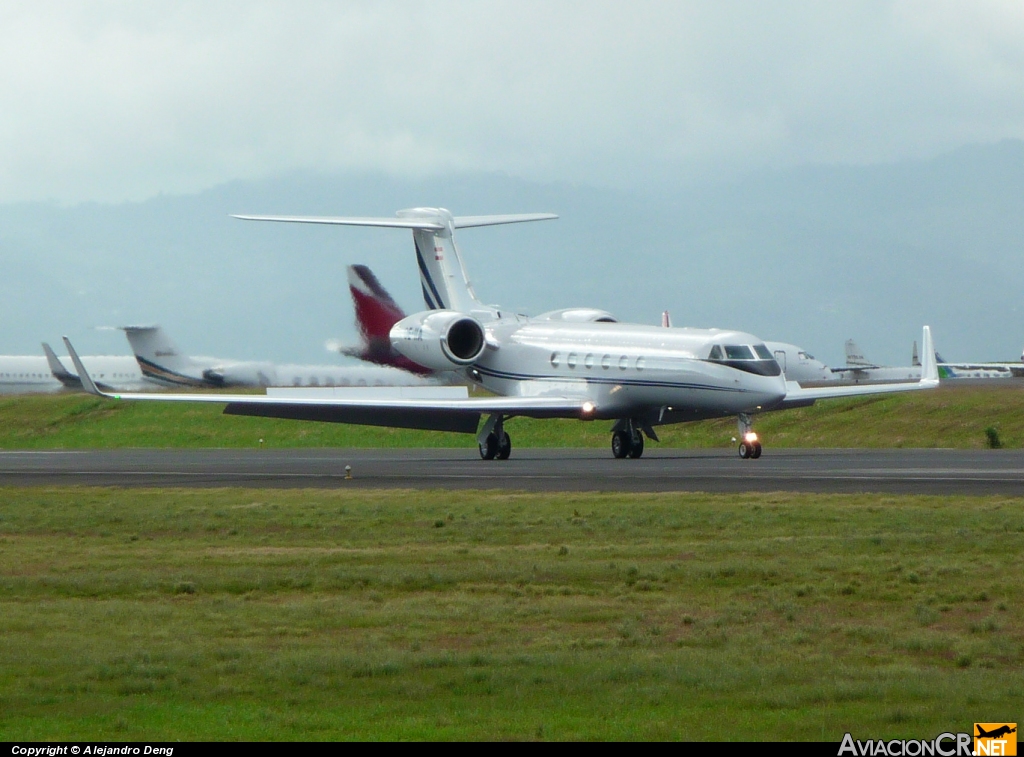 OE-IIA - Gulfstream G-V - Privado