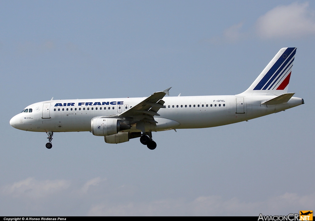 F-GFKZ - Airbus A320-211 - Air France