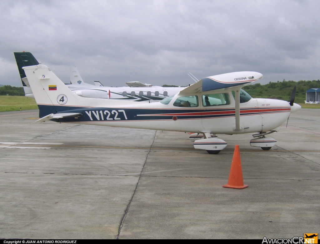 YV1227 - Cessna 172R Skyhawk - Privado