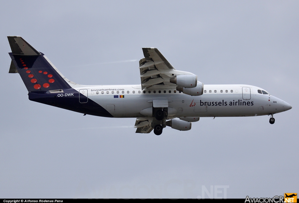 OO-DWK - British Aerospace Avro RJ100 - Brussels Airlines