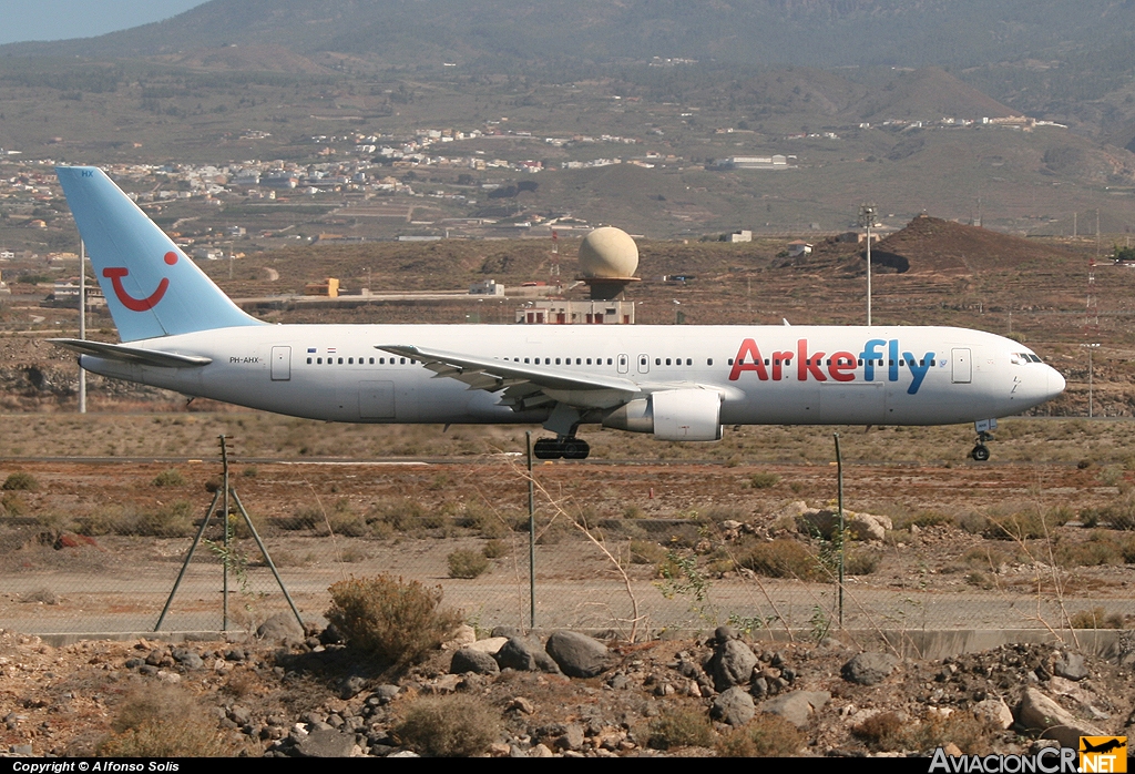 PH-AHX - Boeing 767-383/ER - ArkeFly