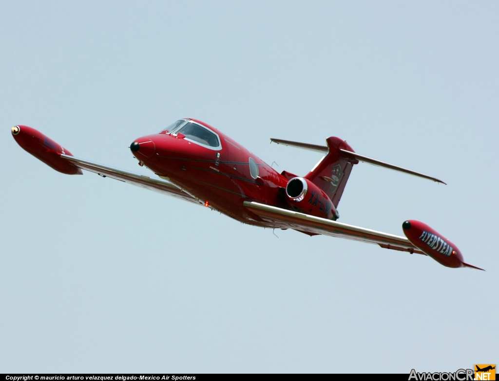 XA-LNK - Gates Learjet 24 - Privado