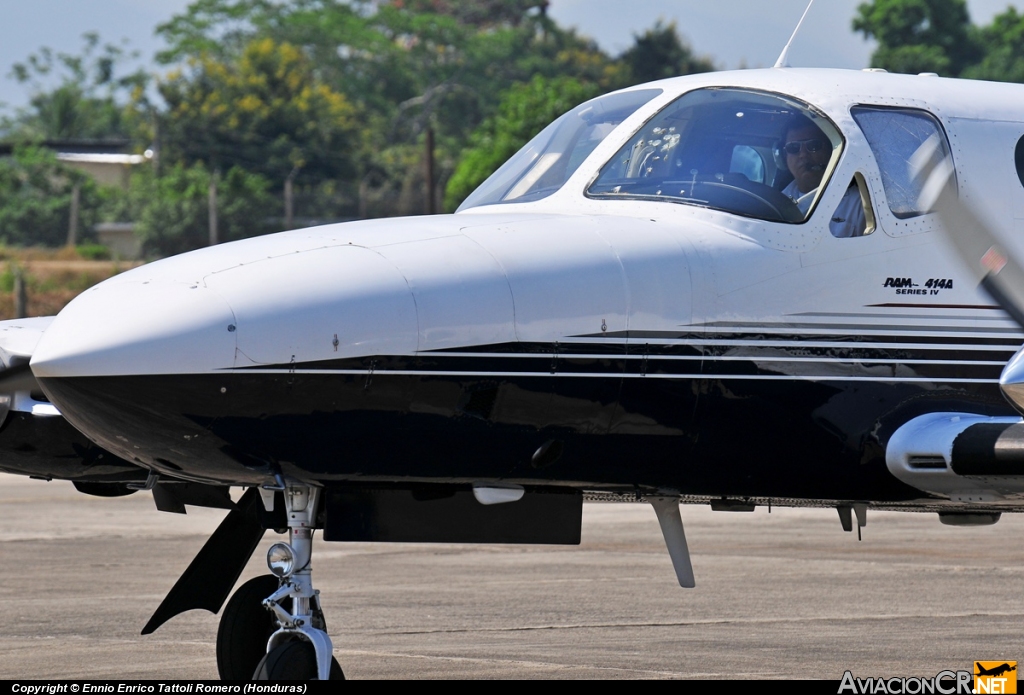 HR-AWL - Cessna 414A Chancellor II - Privado