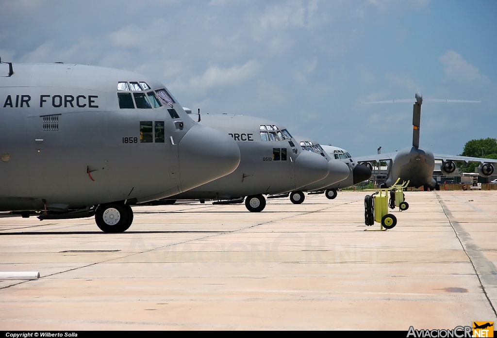  - Lockheed C-130E Hercules (L-382) - USFA- Puerto Rico Air National Guard