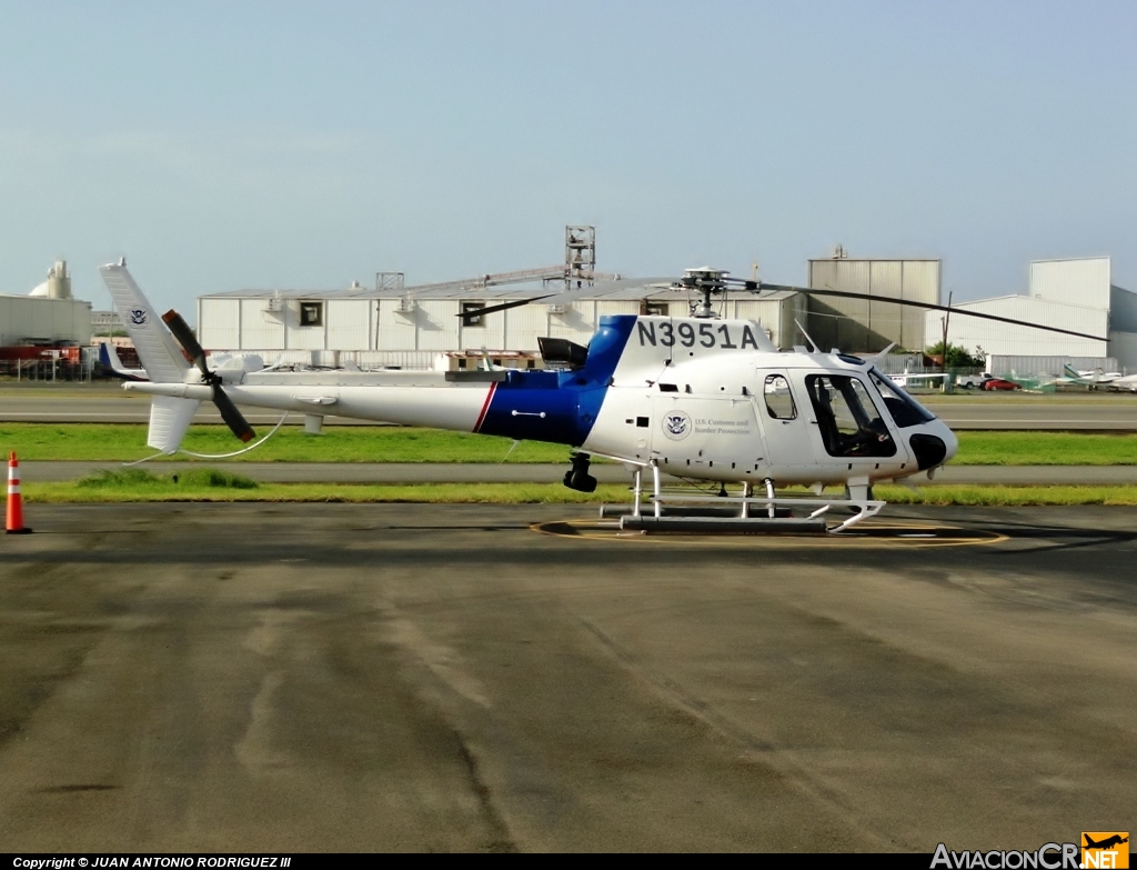 N3951A - Eurocopter AS 350B3 Ecureuil - US Department of Homeland Security