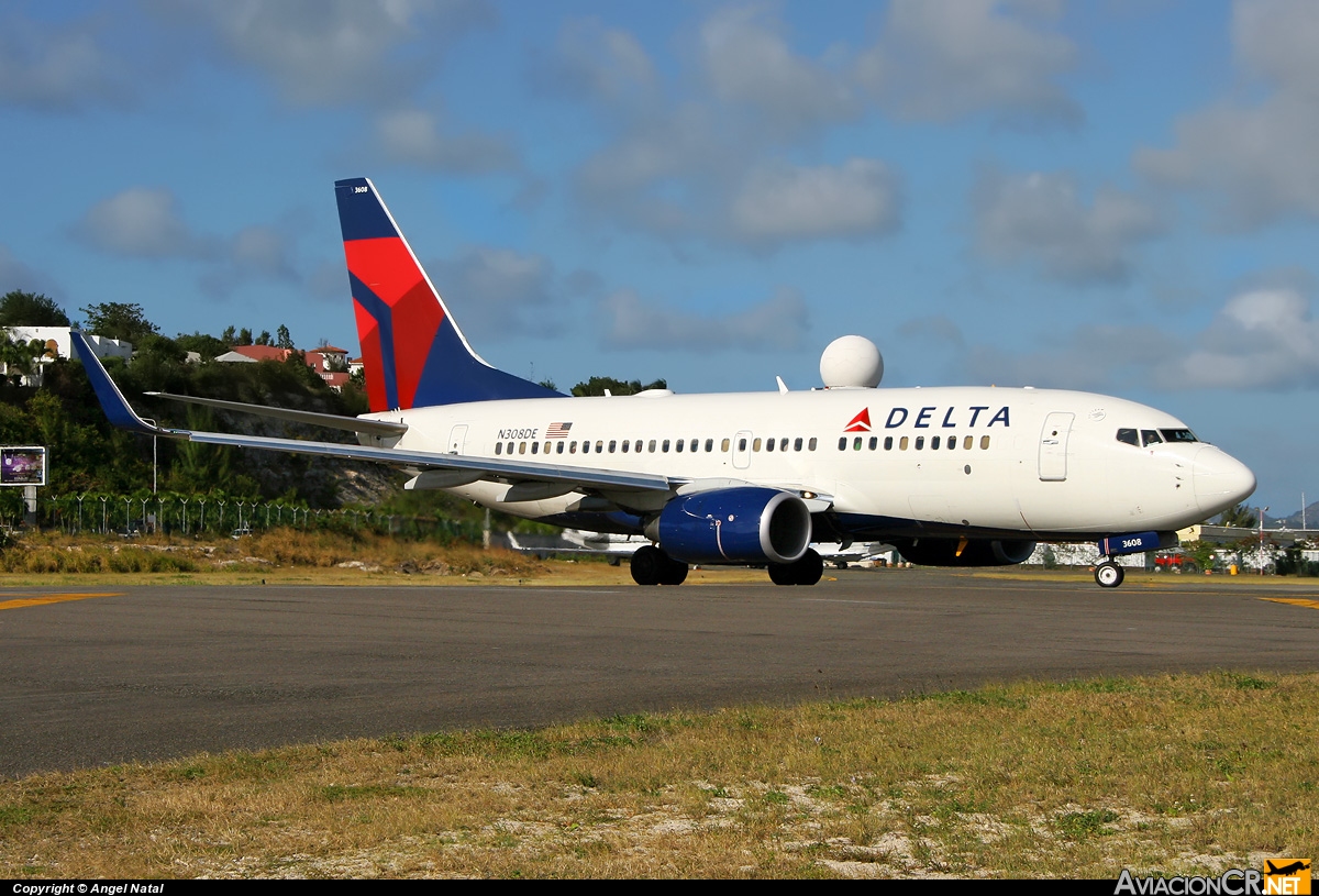 N308DE - Boeing 737-732 - Delta Air Lines