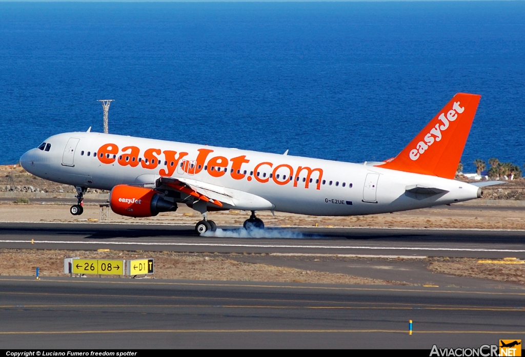 G-EZUE - Airbus A320-214 - EasyJet Airline