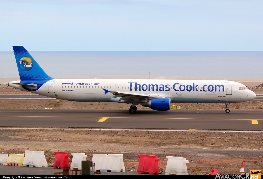G-NIKO - Airbus A321-211 - Thomas Cook