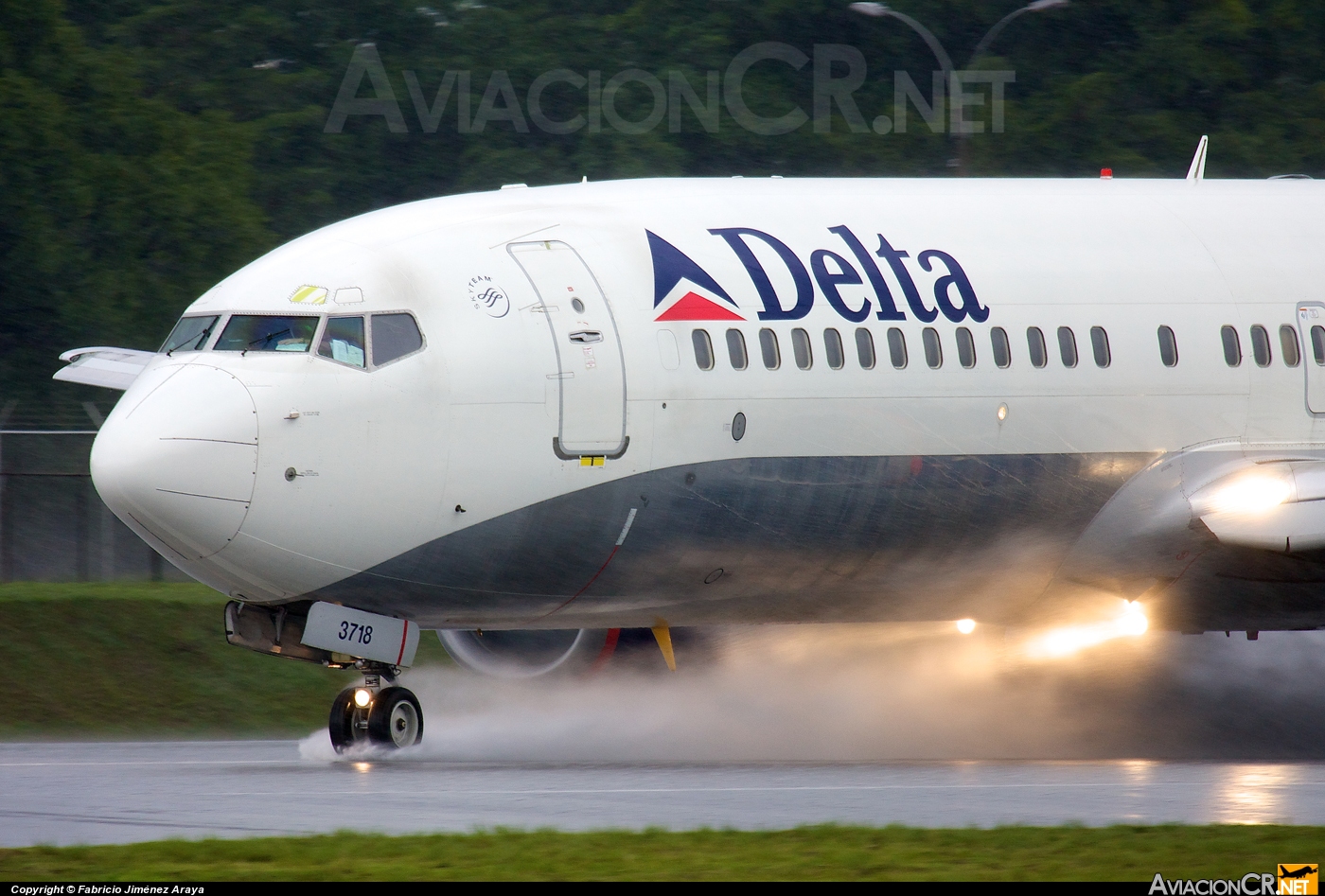 N388DA - Boeing 737-832 - Delta Air Lines