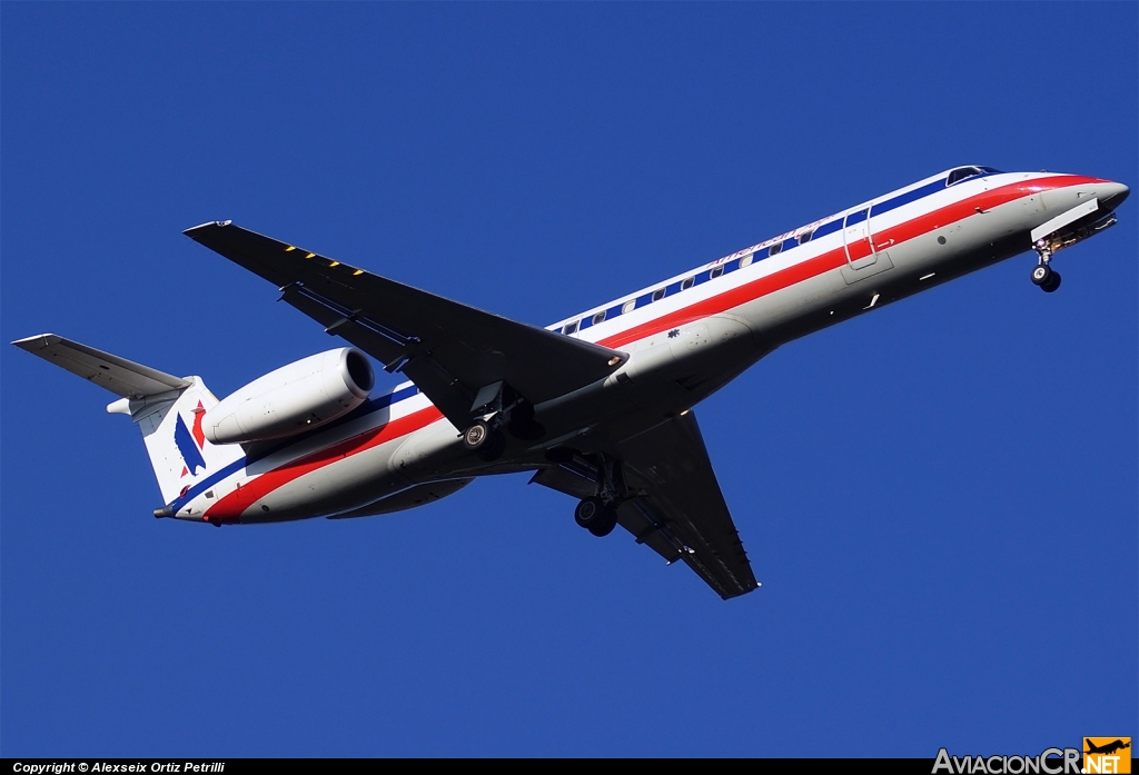 N823AE - Embraer EMB-145LR (ERJ-145LR) - American Eagle