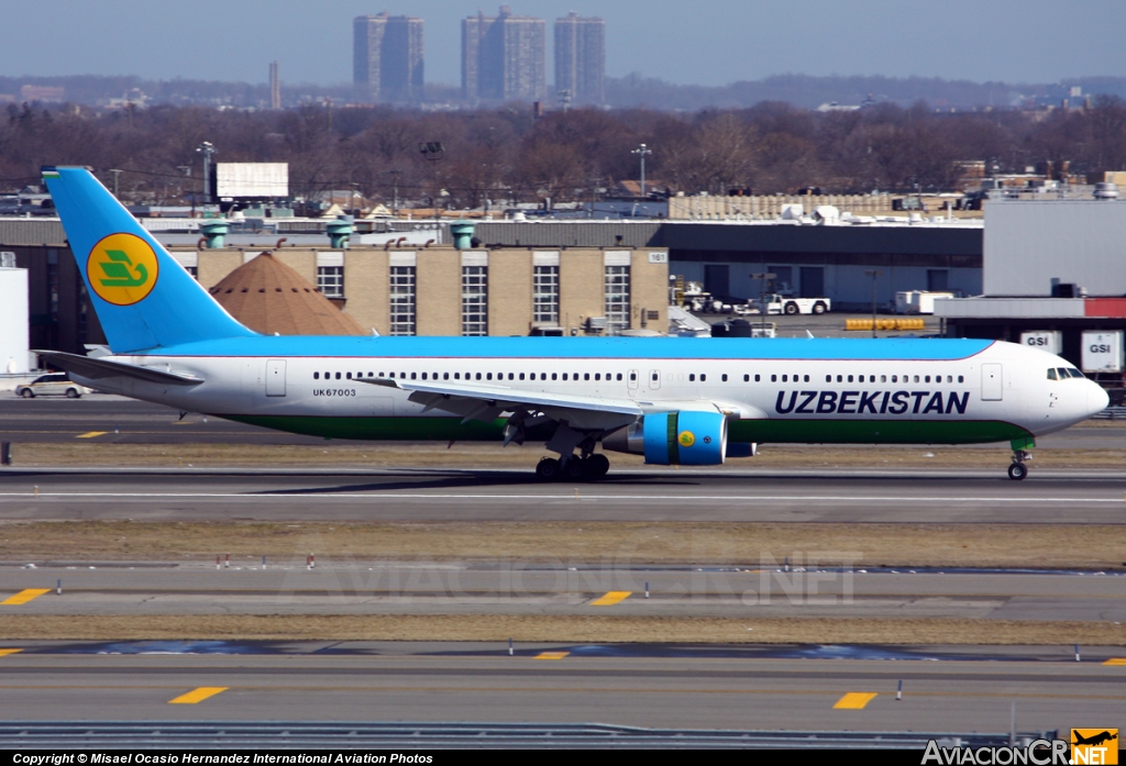 UK67003 - Boeing 767-33P/E - Uzbekistan Airways