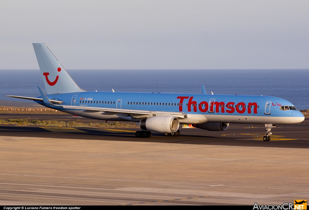 G-OOBC - Boeing 757-28A - Thomson Airways