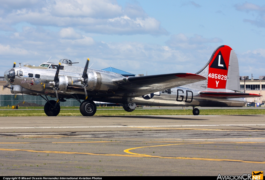 N3193G - Boeing B-17G Flying Fortress - private