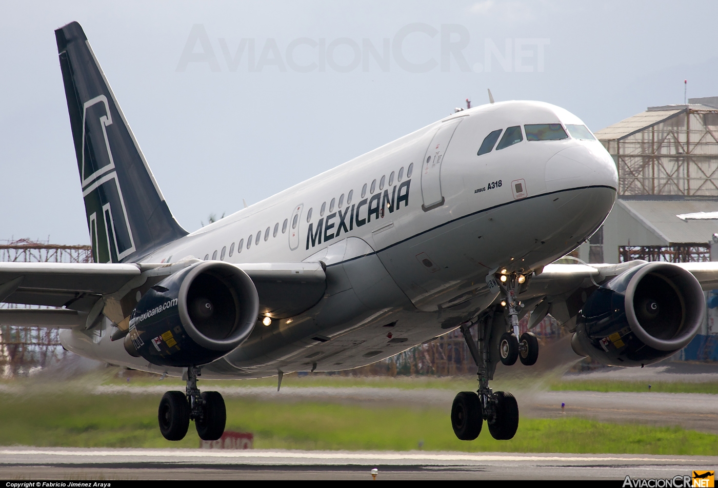 XA-UBW - Airbus A318-111 - Mexicana