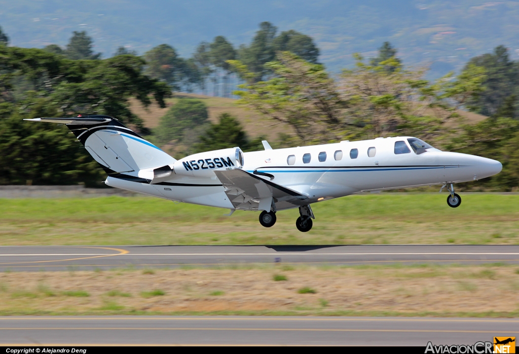 N525SM - Cessna 525A CitationJet 2 - Privado