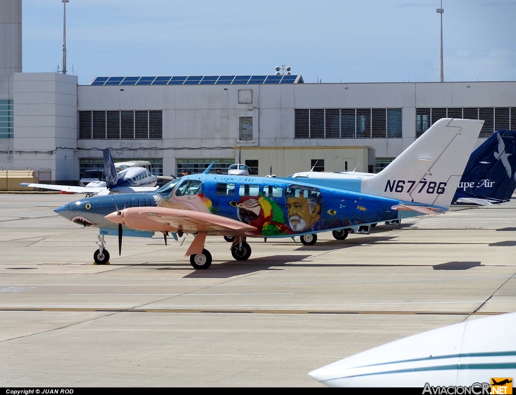 N67786 - Cessna 402C II - Cape Air
