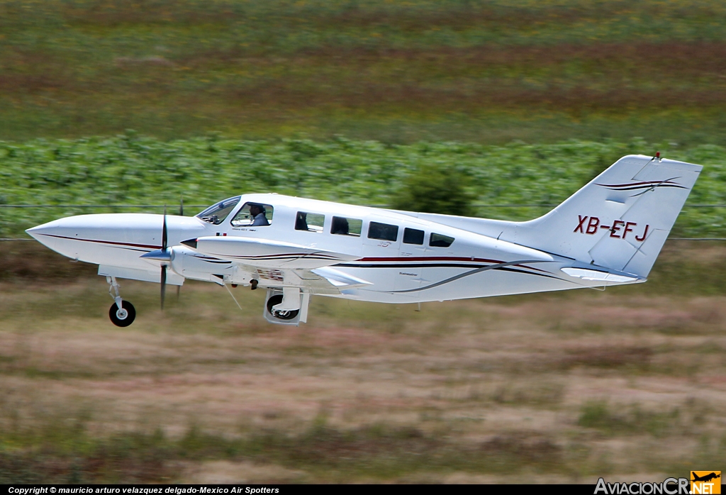 XB-EFJ - Cessna 402B Businessliner - Privado