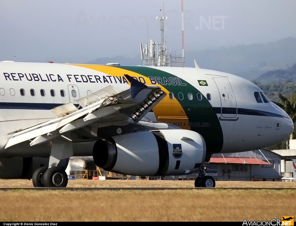 FAB2101 - Airbus A319-133X CJ - Fuerza Aérea Brasileña