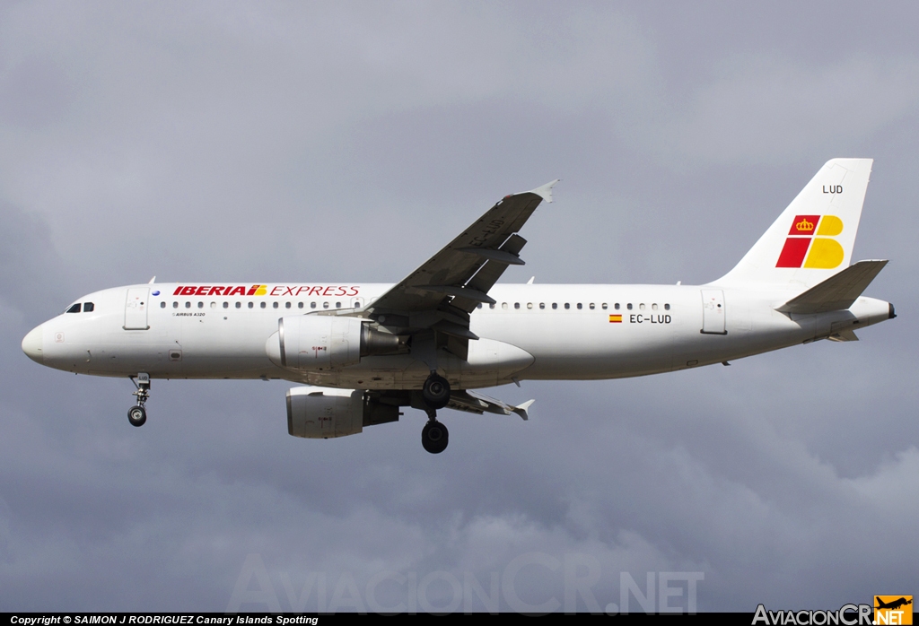 EC-LUD - Airbus A320-214 - Iberia Express