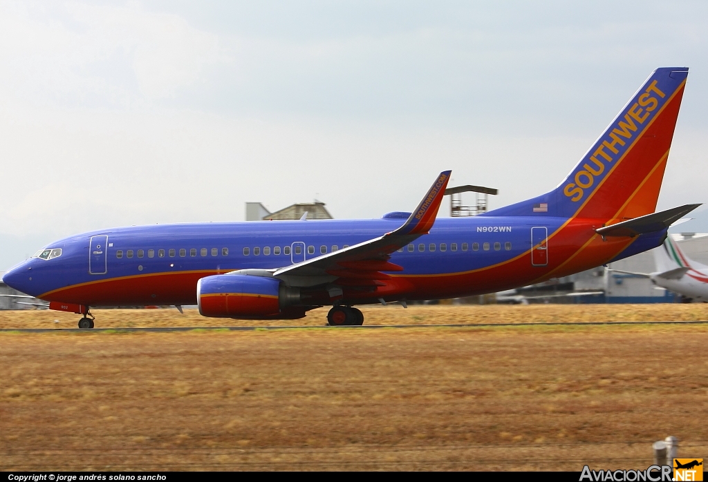 N902WN - Boeing 737-7H4 - Southwest Airlines