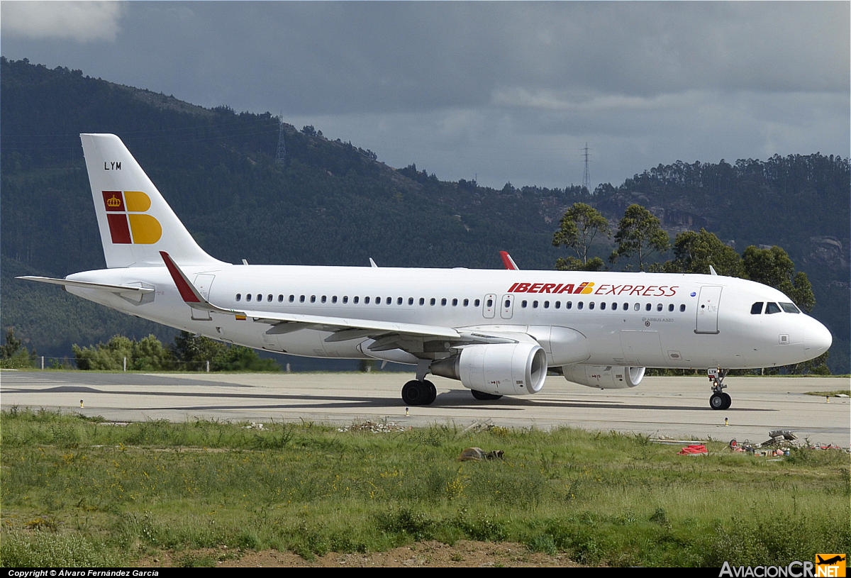 EC-LYM - Airbus A320-216 - Iberia Express