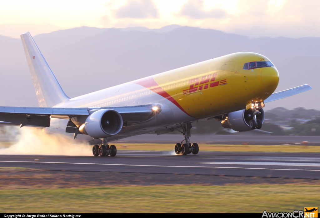 N220CY - Boeing 767-383/ER - DHL(ABX Cargo)