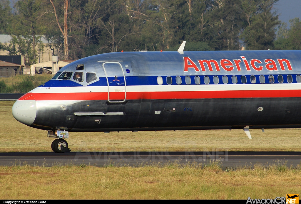 N9677W - McDonnell Douglas MD-80 (DC-9-80) - American Airlines