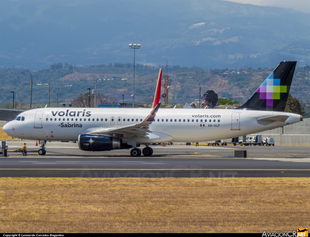 XA-VLF - Airbus A320-233 - Volaris