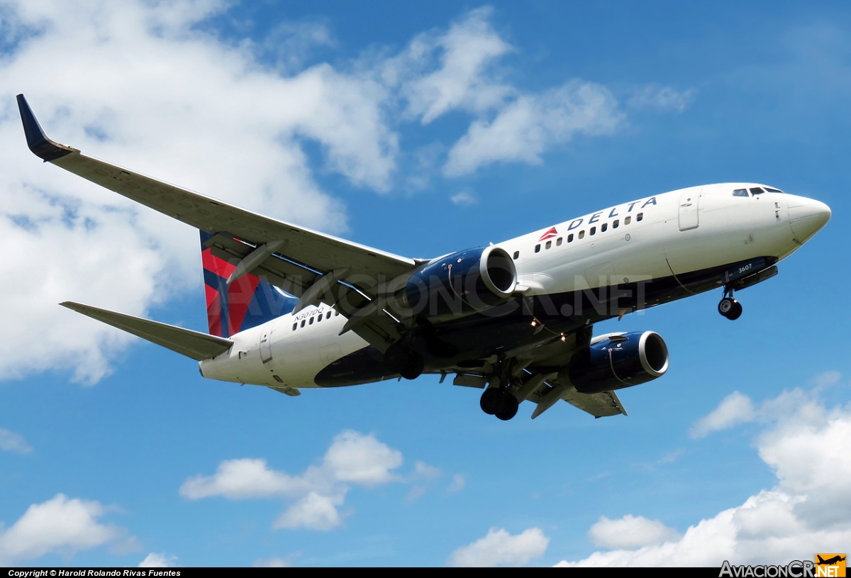 N307DQ - Boeing 737-732 - Delta Air Lines
