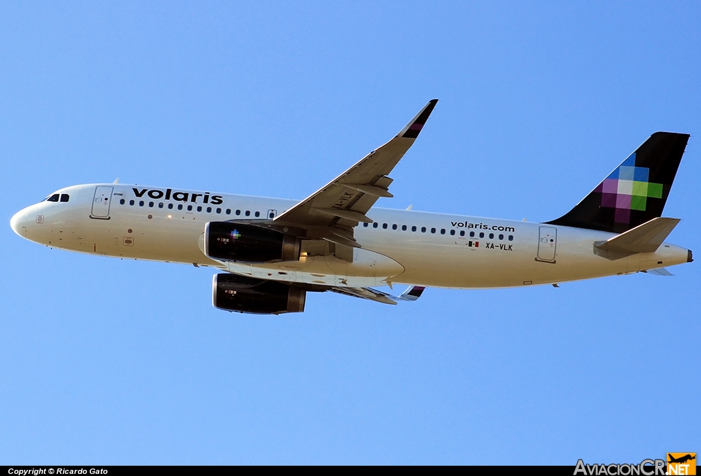 XA-VLK - Airbus A320-232 - Volaris
